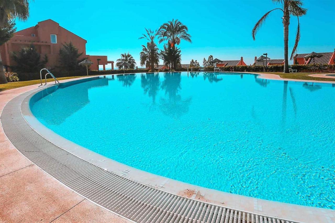 Leilighet R25 Modern Bright 2 Bedroom *